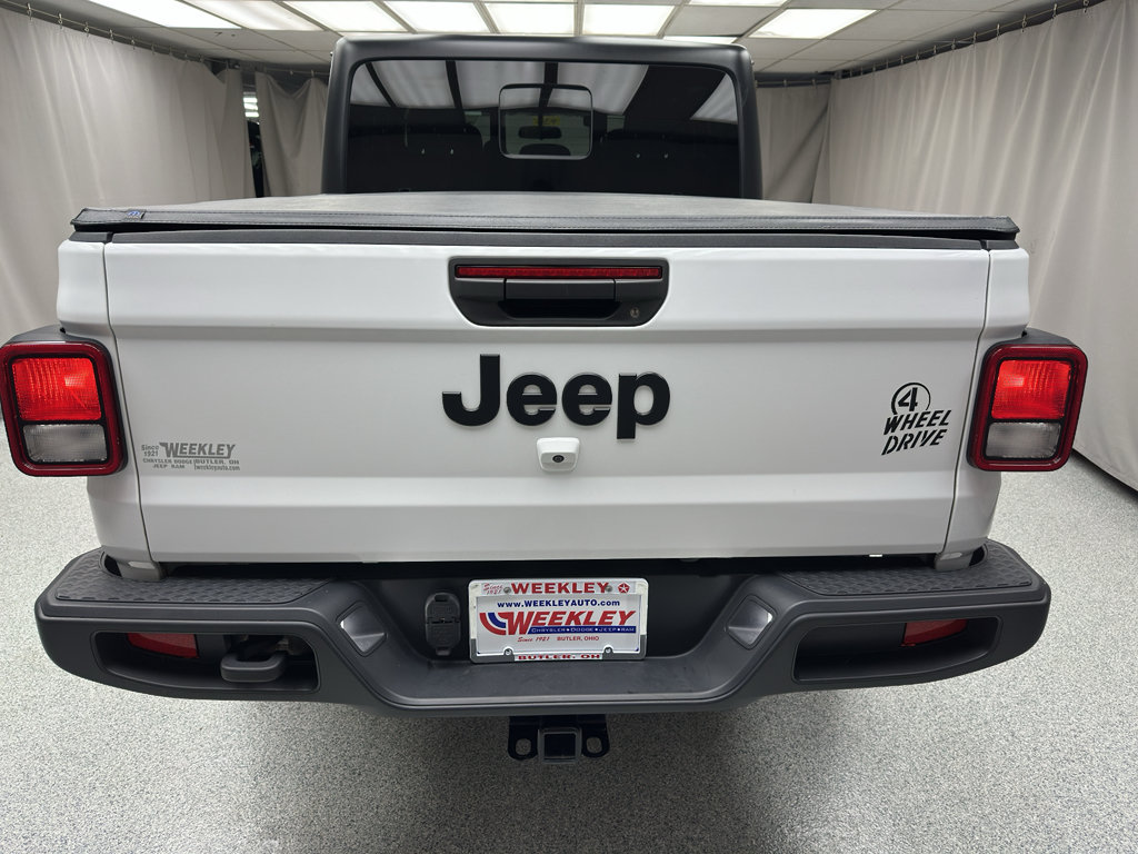 Used 2023 Jeep Gladiator Sport AWD/4WD image 3