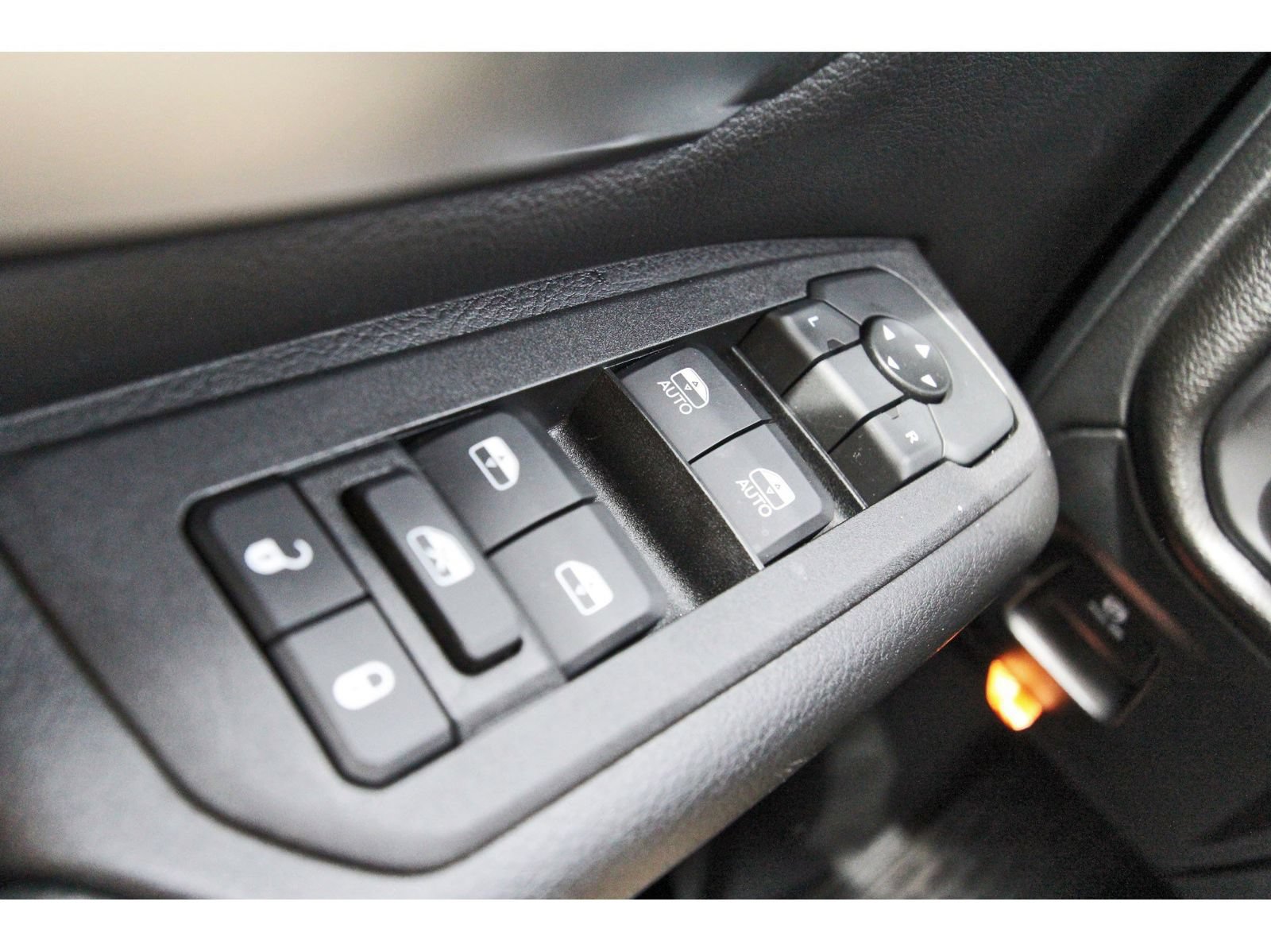 Used 2026 RAM 1500 Express RWD image 20