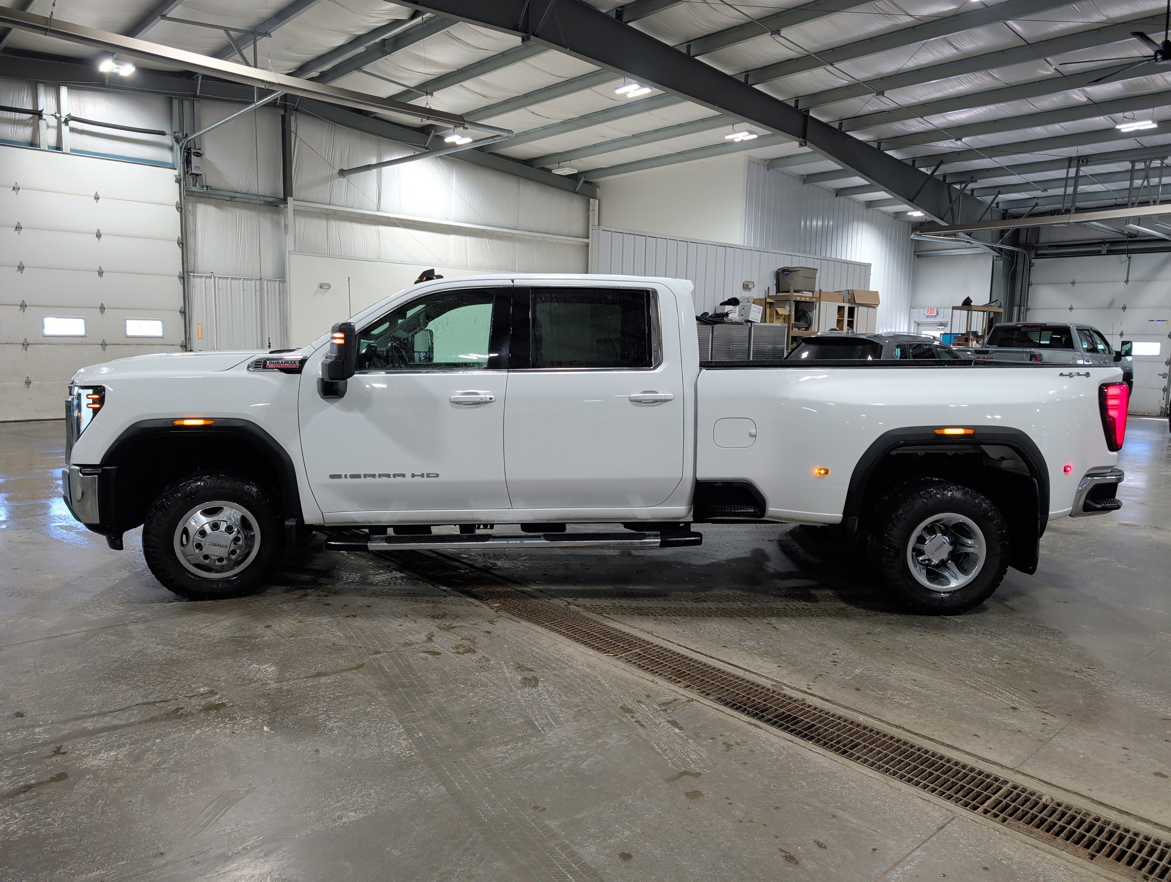 Used 2024 GMC Sierra 3500 SLE image 5