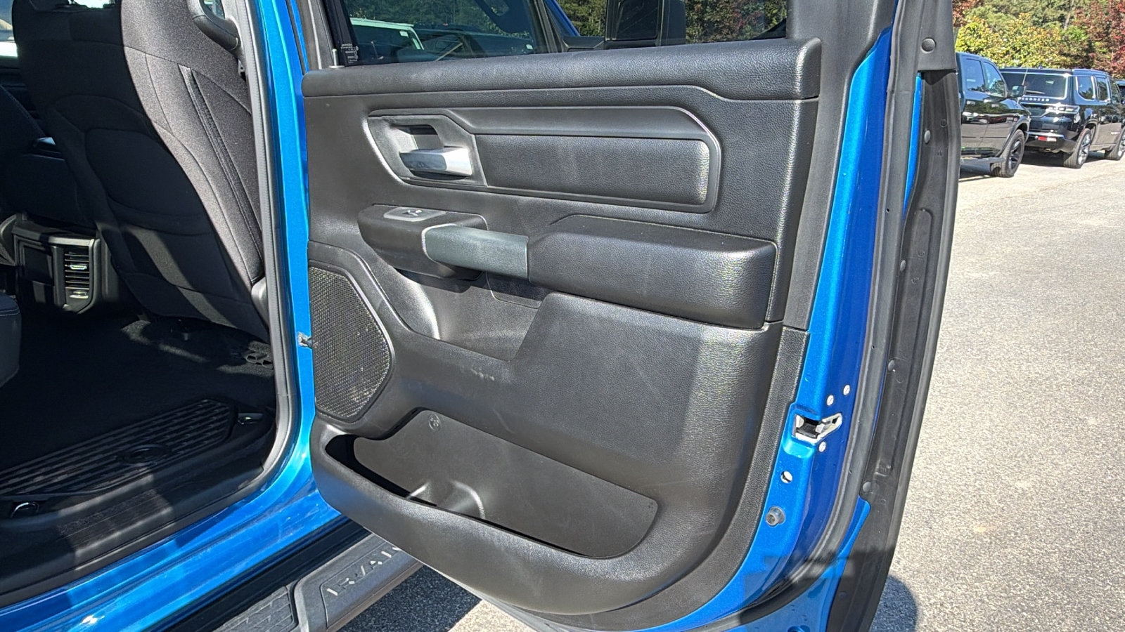 Used 2025 RAM 1500 Warlock AWD/4WD image 22