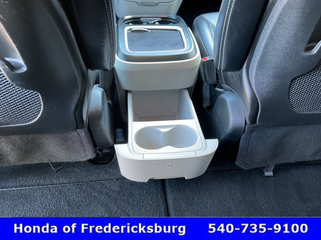 Used 2024 Chrysler Pacifica Touring-L FWD image 47