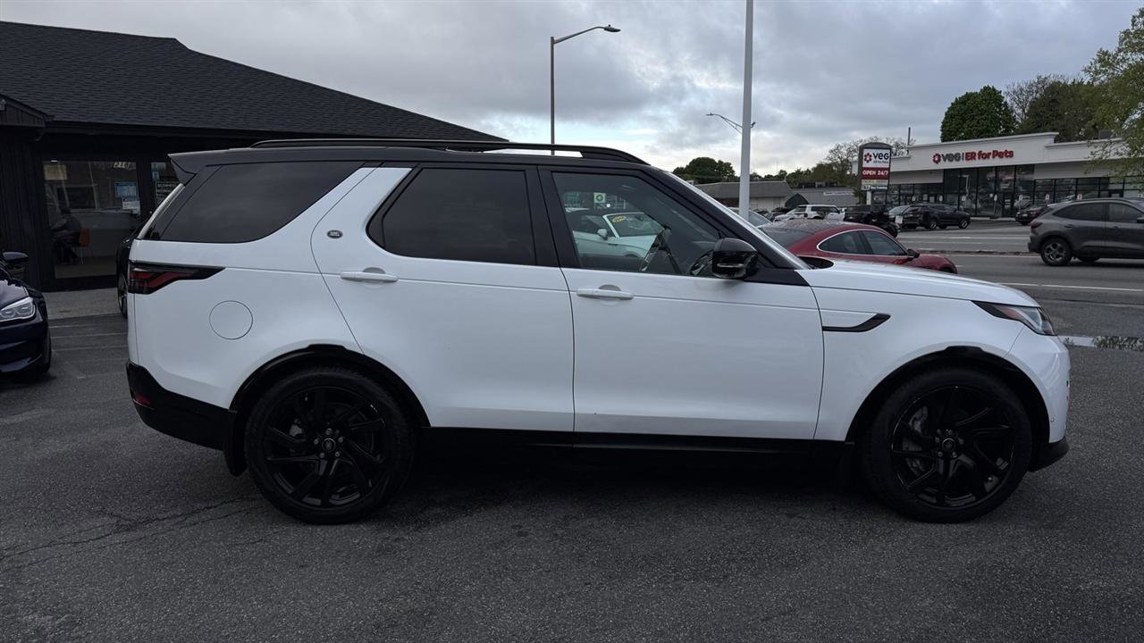 Used 2023 Land Rover Discovery S R-Dynamic AWD/4WD image 19