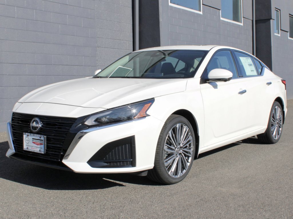 New 2025 Nissan Altima 2.5 SL