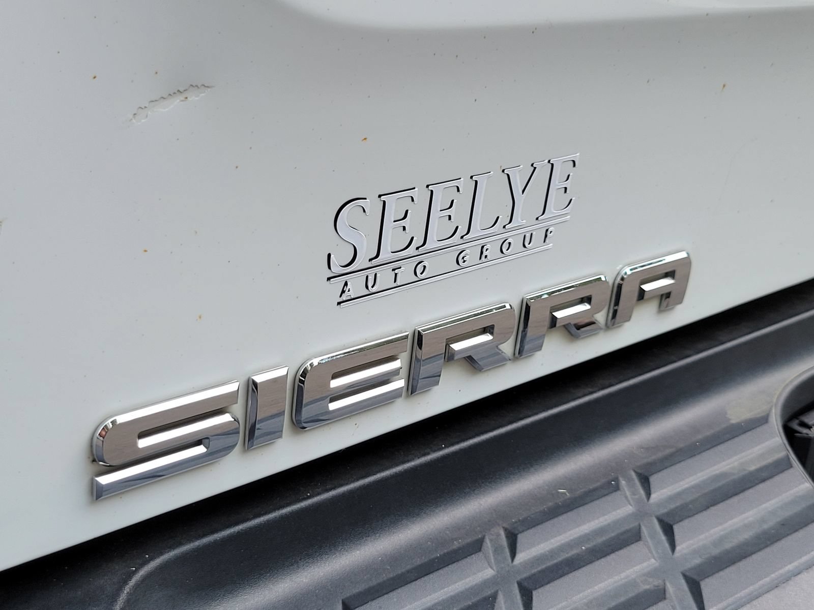 Used 2013 GMC Sierra 3500 SLE w/ SLE Preferred Package AWD/4WD image 32