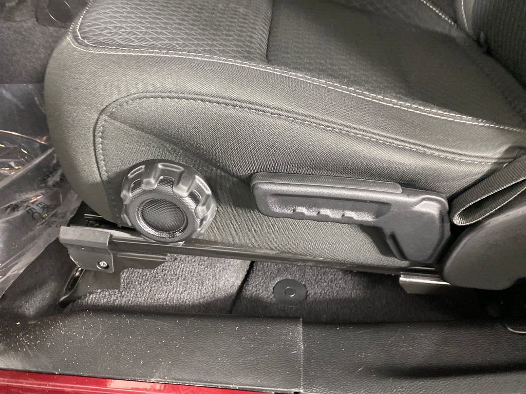 Used 2021 Jeep Wrangler Sport image 8