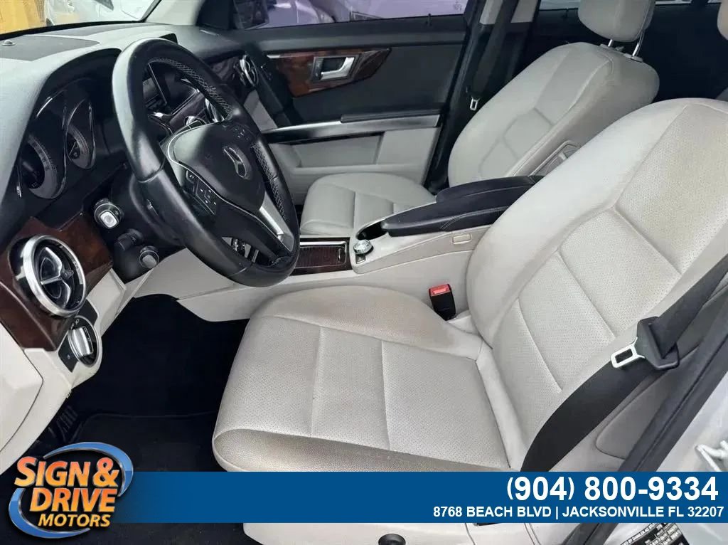 Used 2013 Mercedes-Benz GLK 350 4MATIC image 6