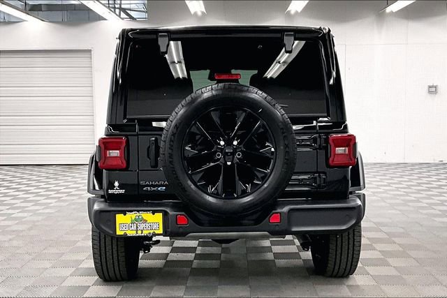 Used 2025 Jeep Wrangler Unlimited Sahara w/ Safety Group image 5