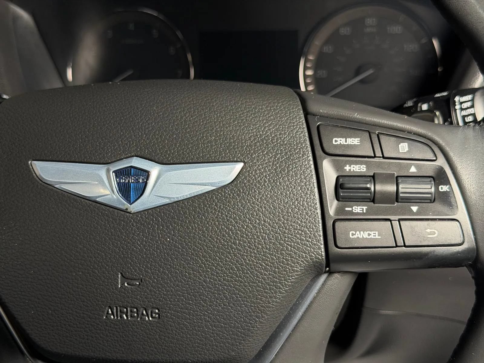 Used 2015 Hyundai Genesis 3.8 w/ Option Group 02 RWD image 28