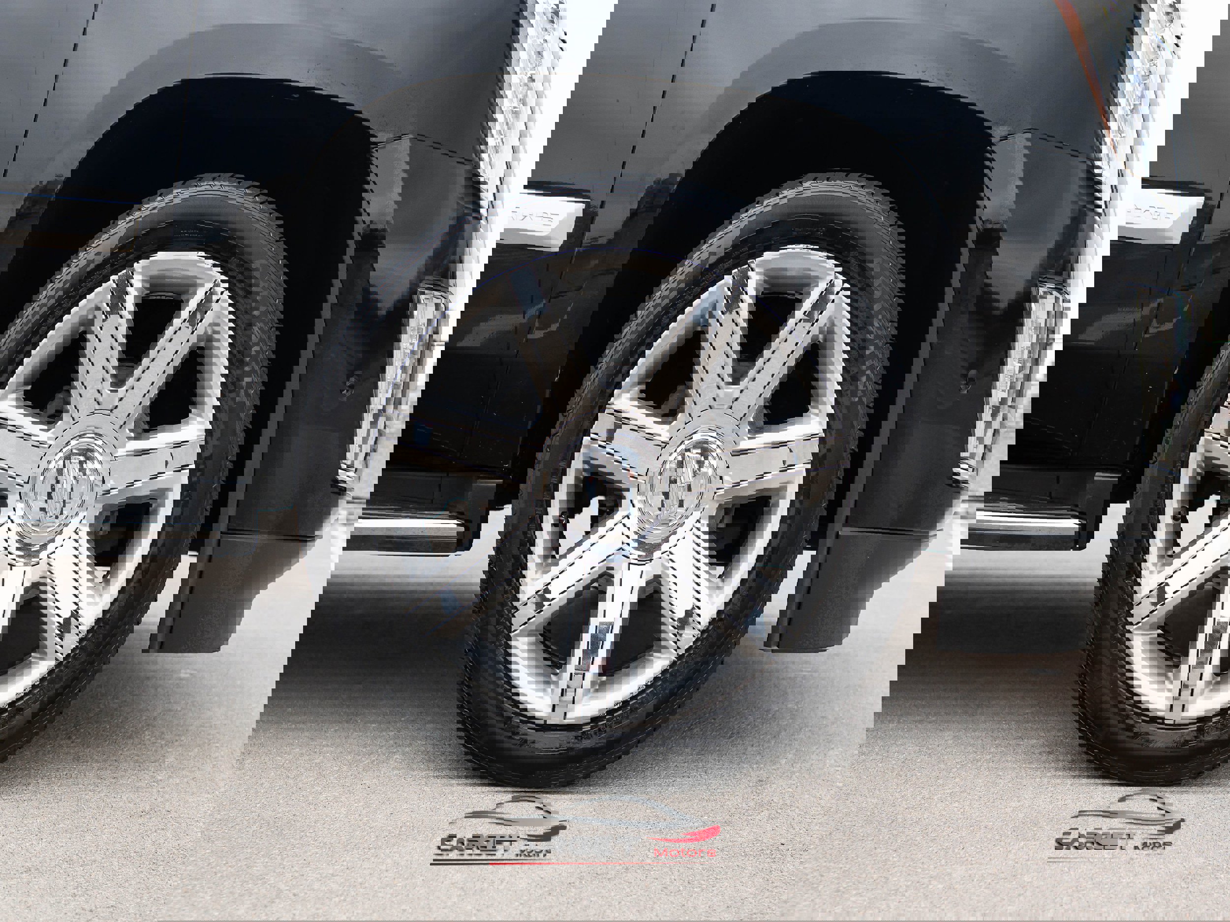 Used 2020 Cadillac Escalade Premium Luxury image 10