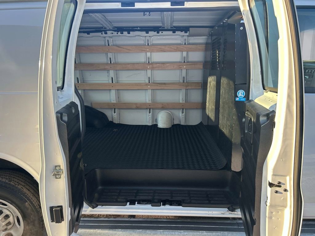 Used 2024 Chevrolet Express 2500 w/ Driver Convenience Package image 14