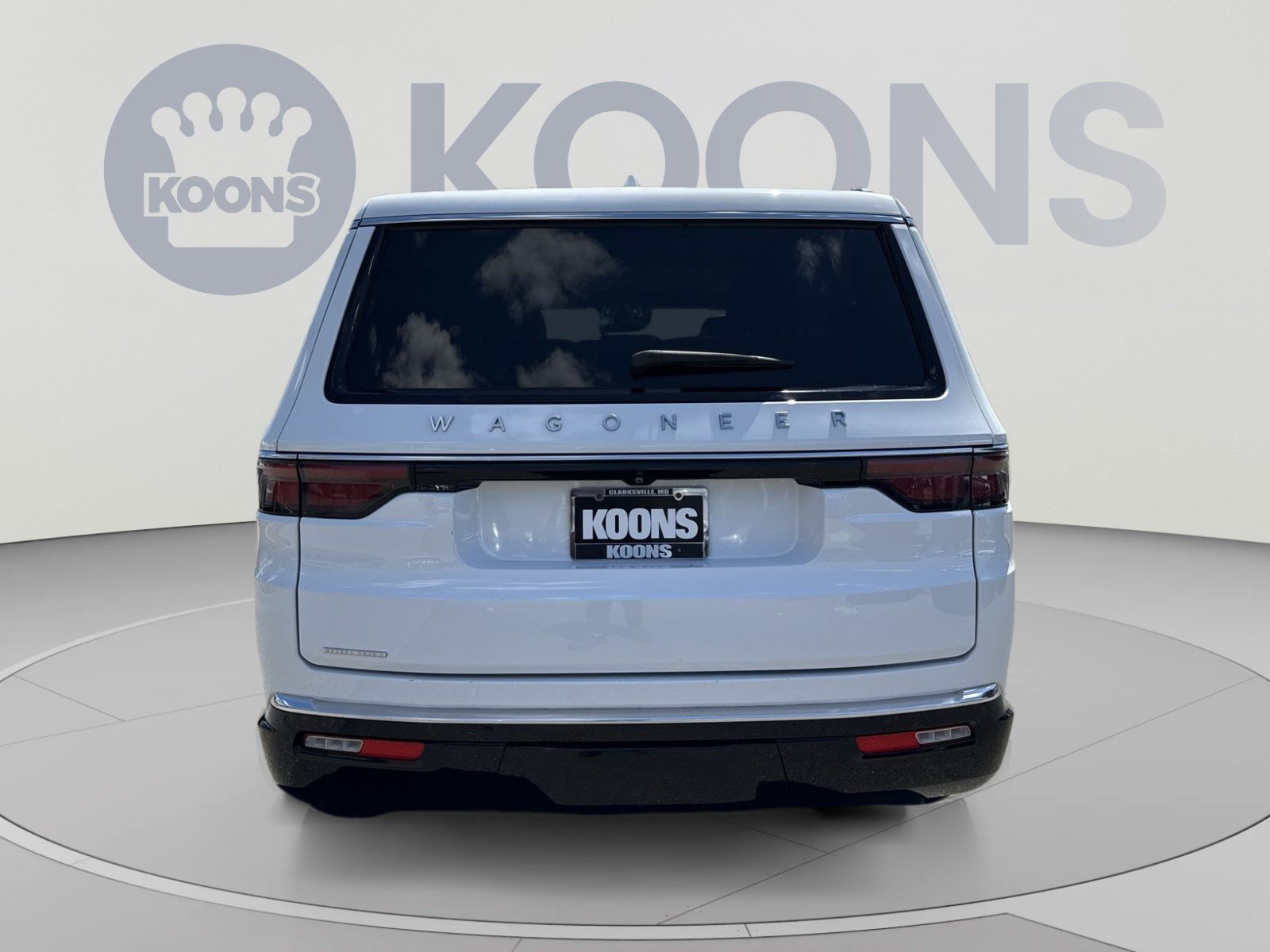 Used 2023 Jeep Wagoneer 4WD w/ Premium Group I image 5