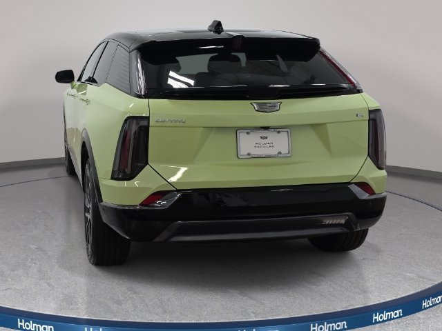 New 2027 Cadillac Optiq Sport w/ LPO, Floor Liner Package AWD/4WD image 6