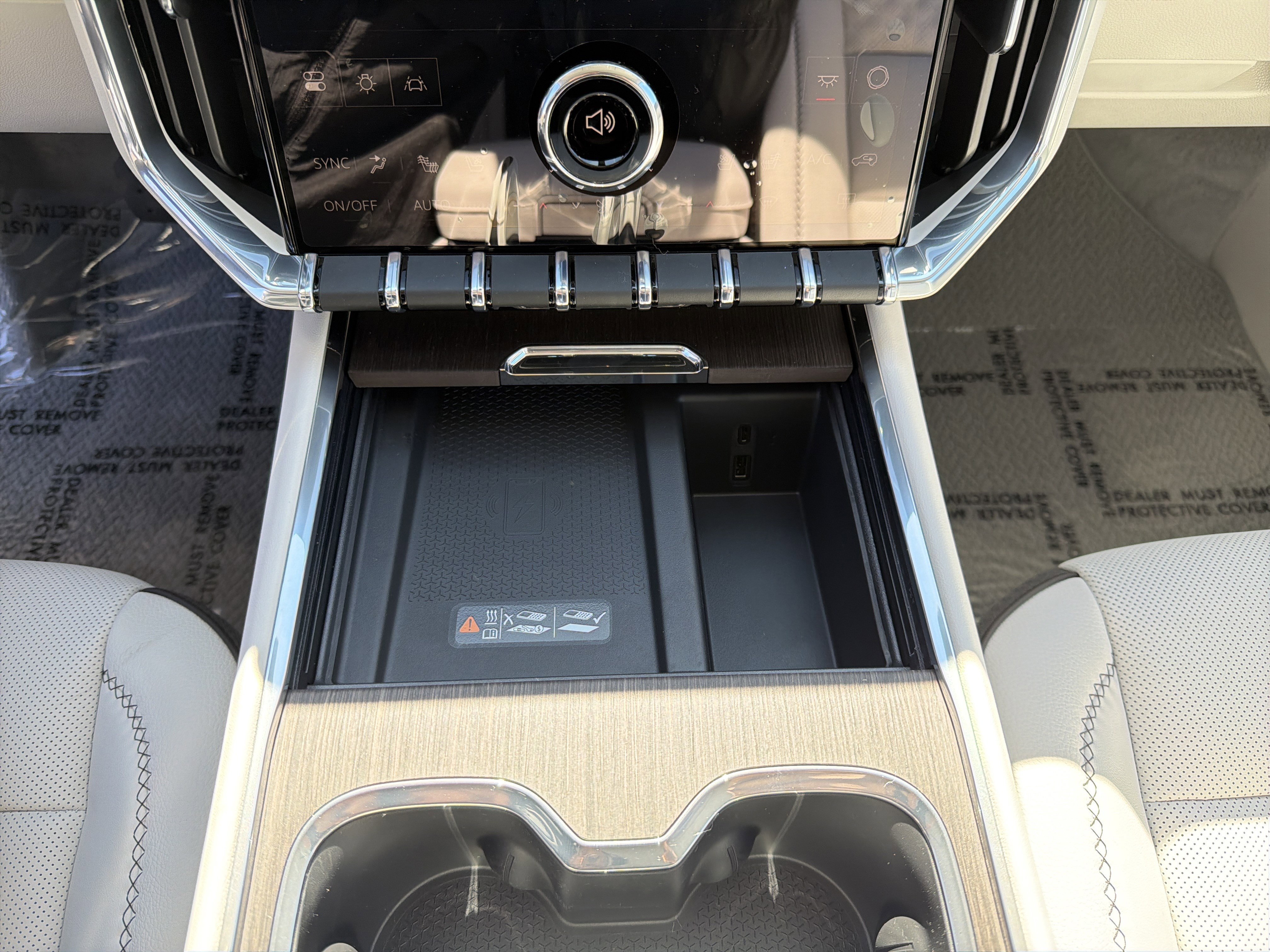 New 2026 GMC Acadia Denali w/ Super Cruise Package image 32