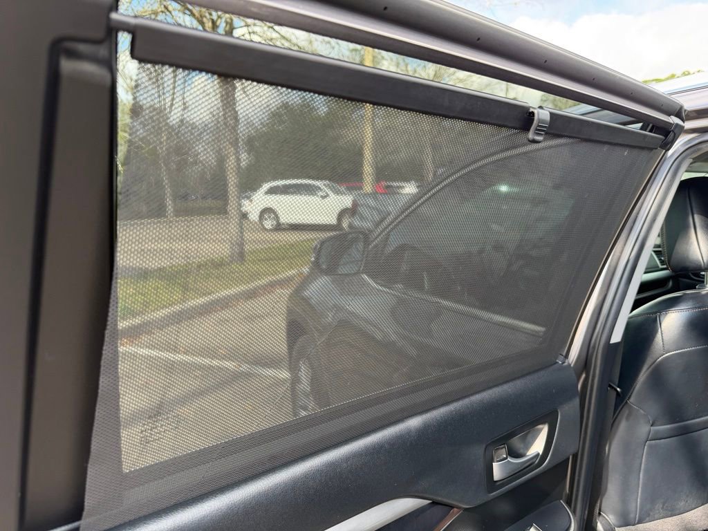 Used 2019 Toyota Highlander XLE image 18