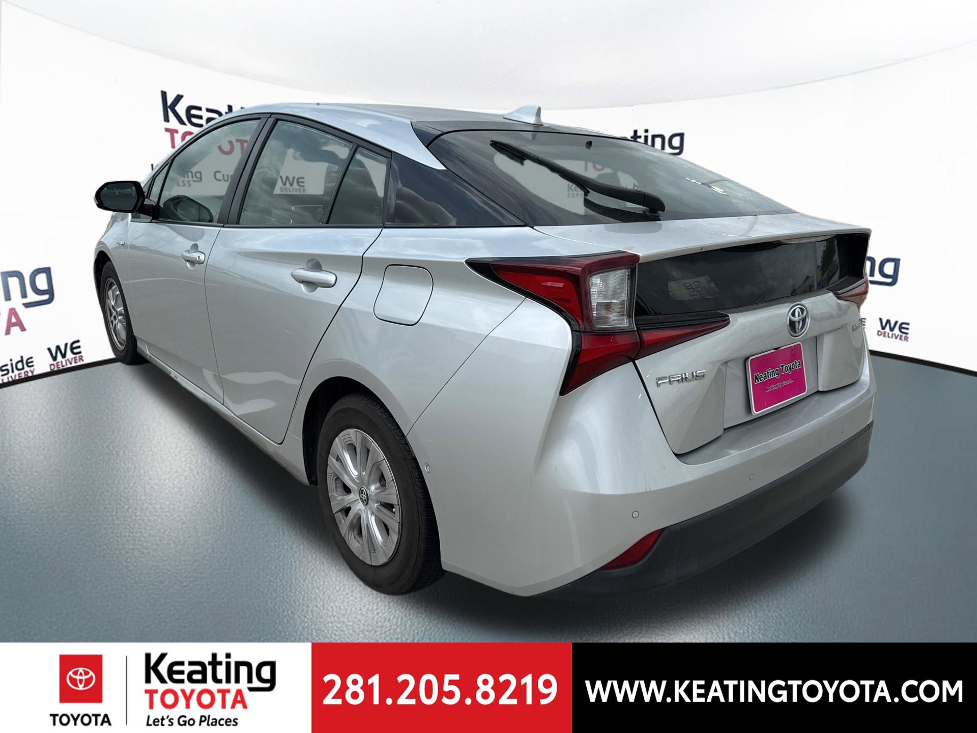Used 2020 Toyota Prius LE FWD image 5