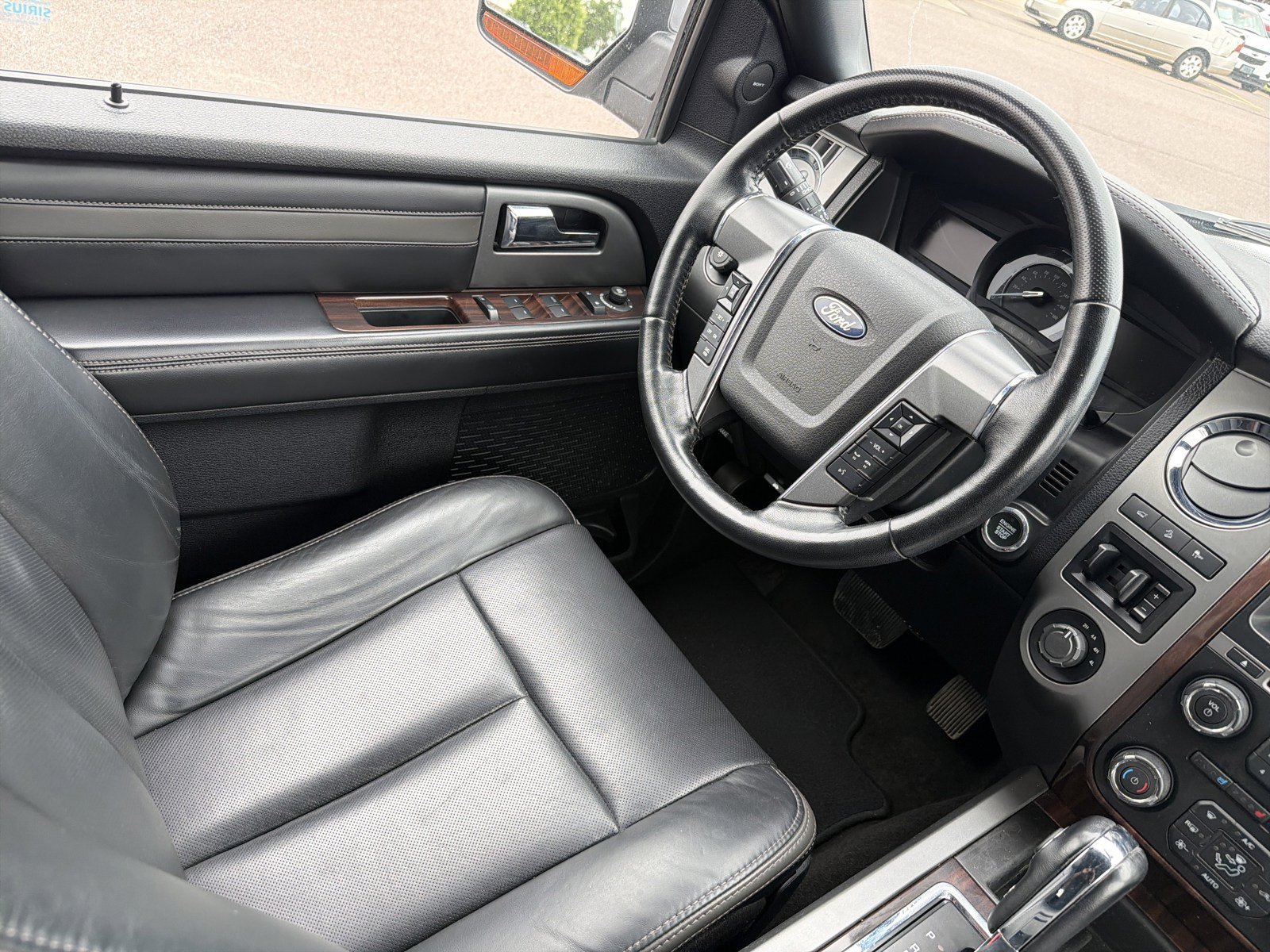Used 2017 Ford Expedition EL Platinum AWD/4WD image 9