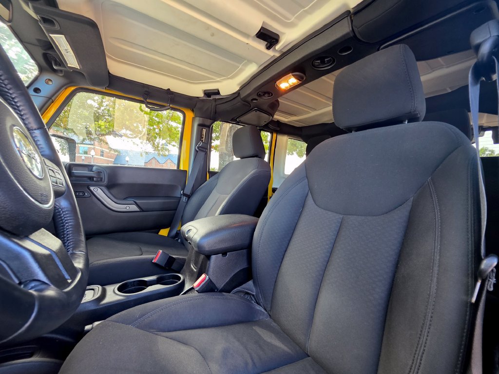 Used 2015 Jeep Wrangler Unlimited Sport w/ Quick Order Package 24S AWD/4WD image 35