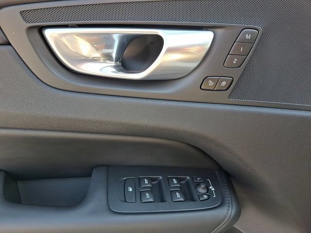 Certified 2024 Volvo XC60 B5 Core w/ Protection Package Premier AWD/4WD image 13