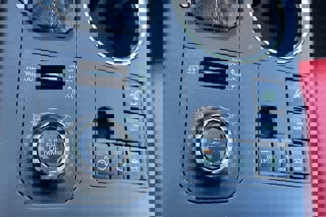 Used 2025 Toyota Highlander XSE image 40