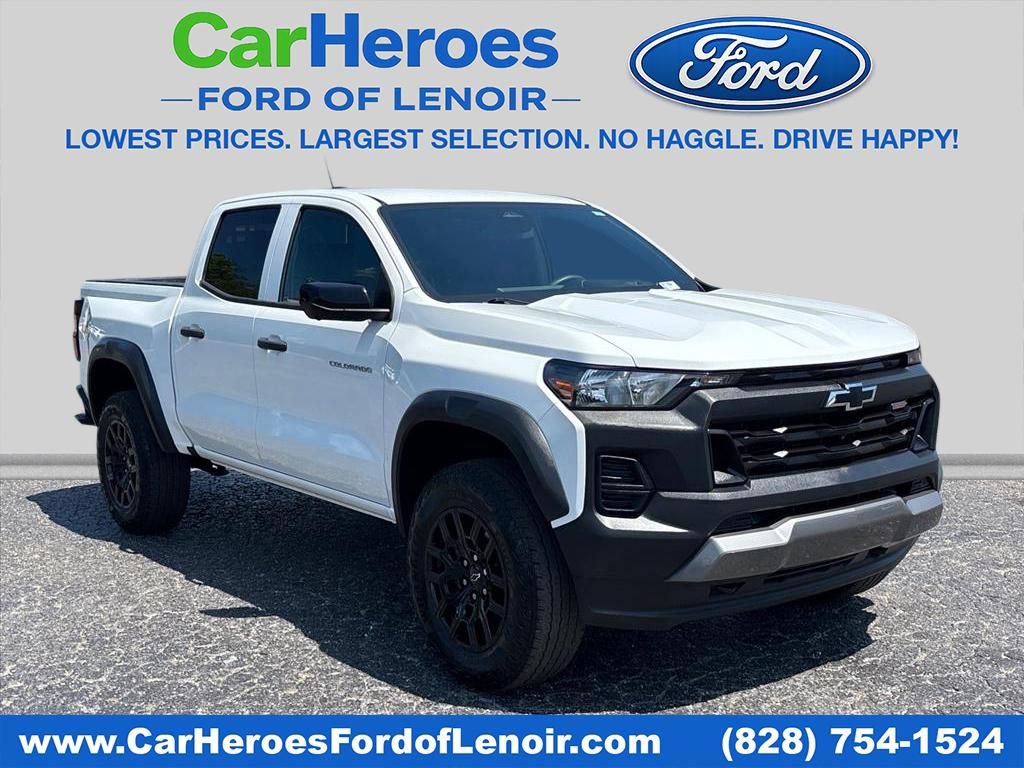 Used 2024 Chevrolet Colorado Trail Boss w/ Technology Package AWD/4WD image 1