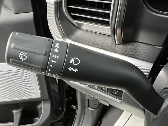 Used 2025 Ford F450 Platinum w/ FX4 Off-Road Package AWD/4WD image 31