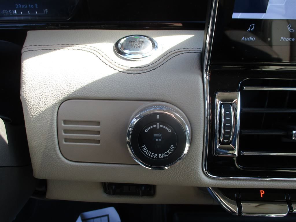 Used 2024 Lincoln Navigator L Reserve image 20