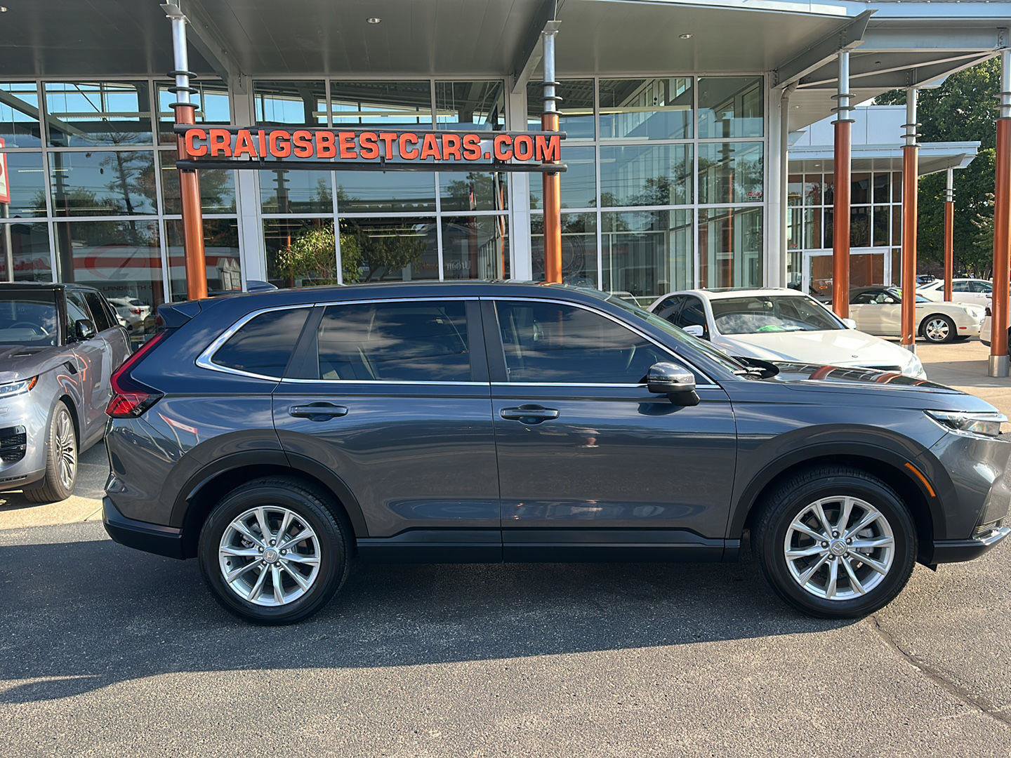 Used 2024 Honda CR-V EX image 2
