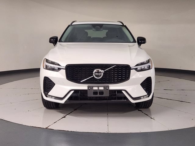 Certified 2025 Volvo XC60 B5 Core AWD/4WD image 9