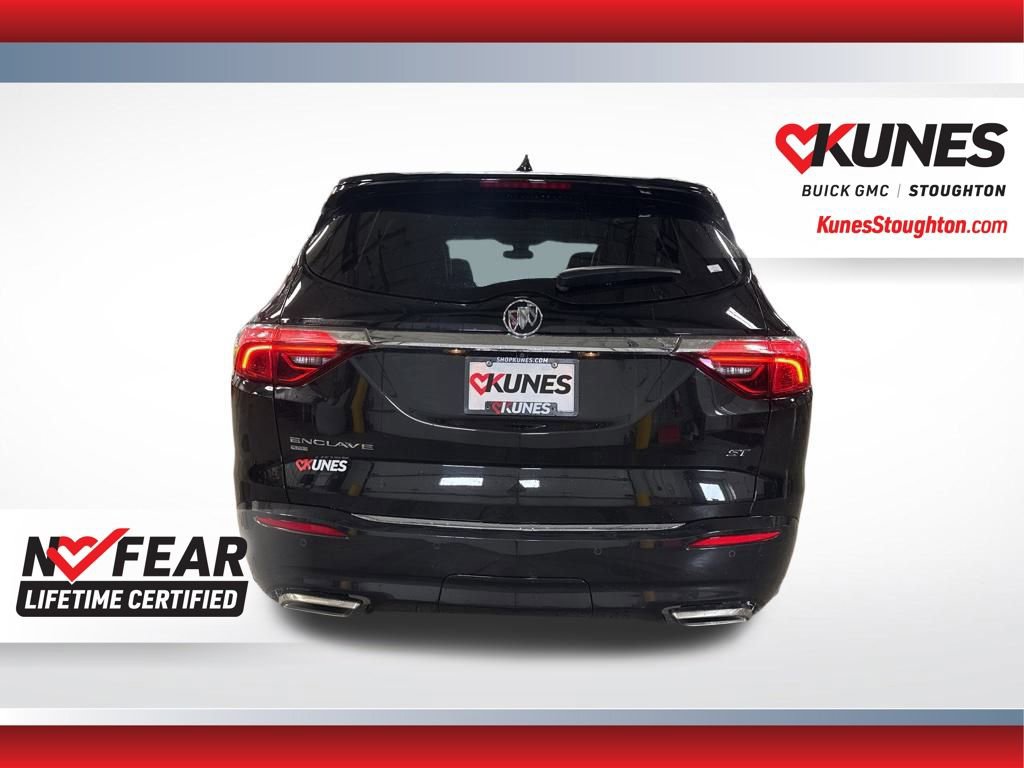 Used 2024 Buick Enclave Essence image 10