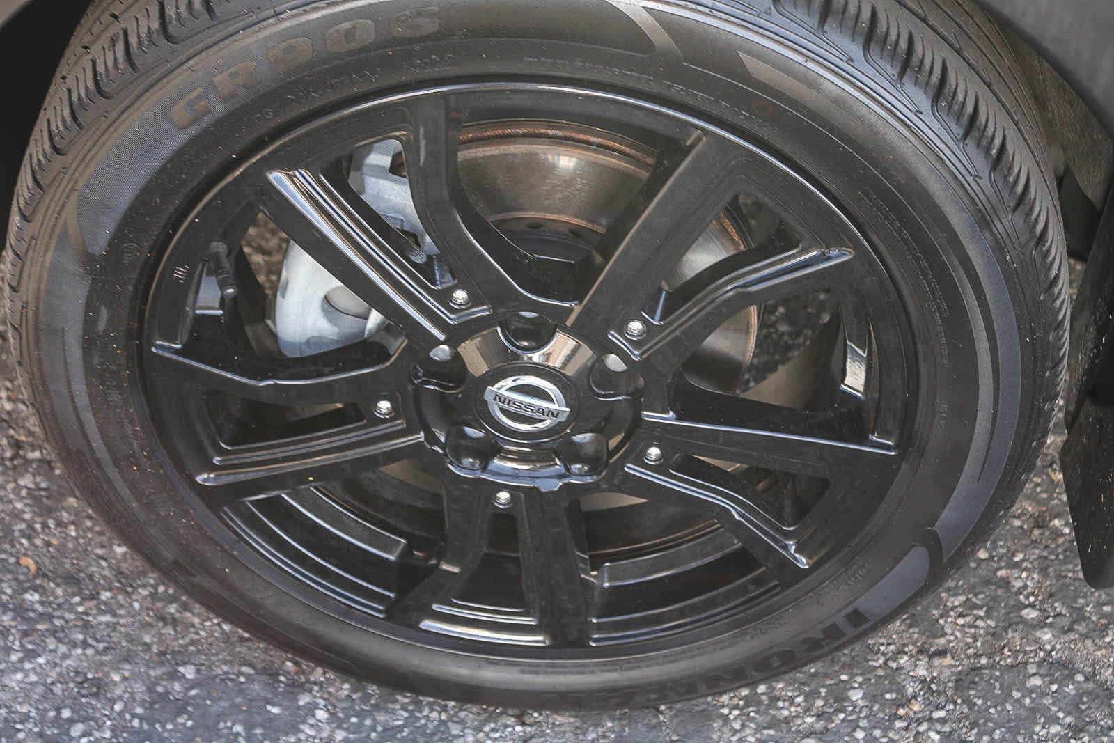 Used 2021 Nissan Kicks SR image 9