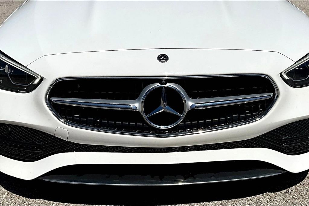 Used 2022 Mercedes-Benz C 300 4MATIC Sedan image 32