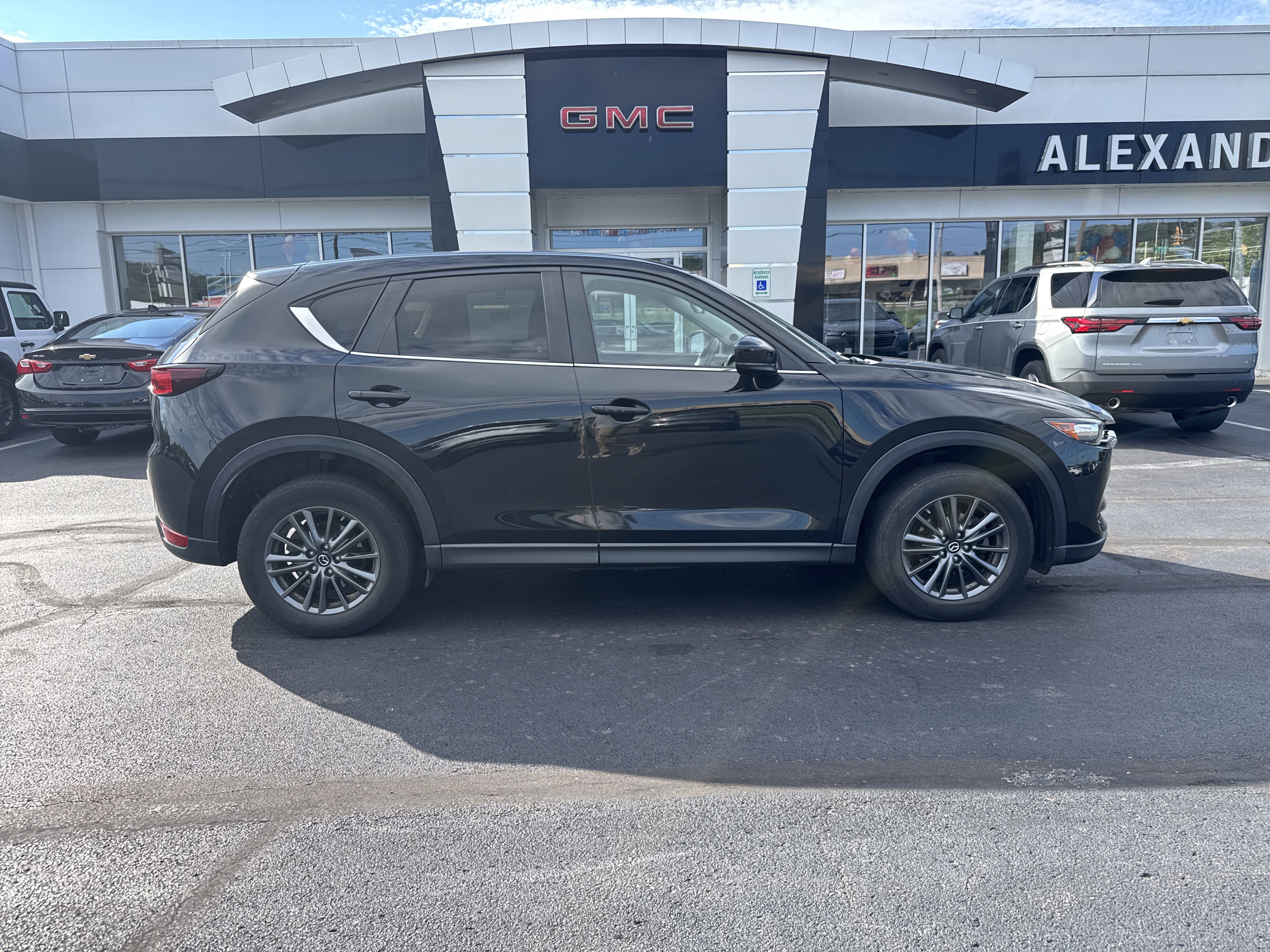 Used 2019 MAZDA CX-5 Touring image 2