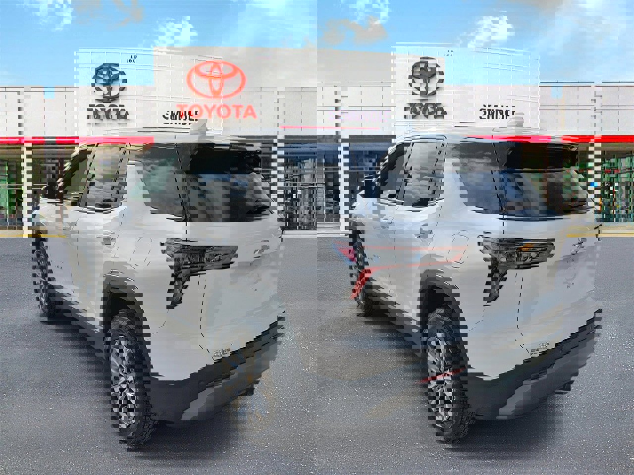 Used 2025 Chevrolet Equinox LT image 4