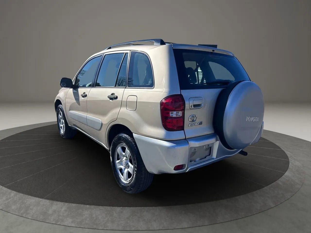 Used 2004 Toyota RAV4 4WD image 4