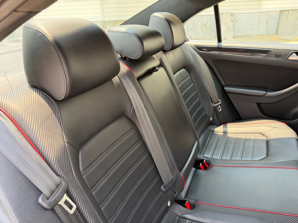 Used 2014 Volkswagen Jetta GLI FWD image 24