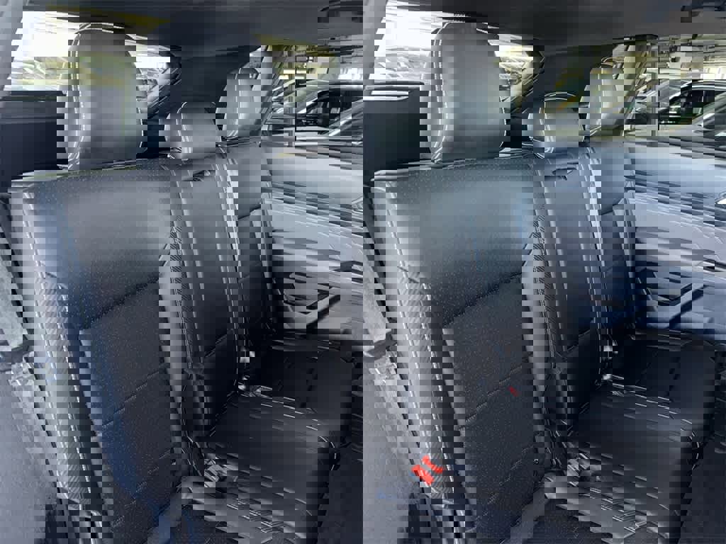 Used 2022 Volkswagen Atlas Cross Sport SE image 26