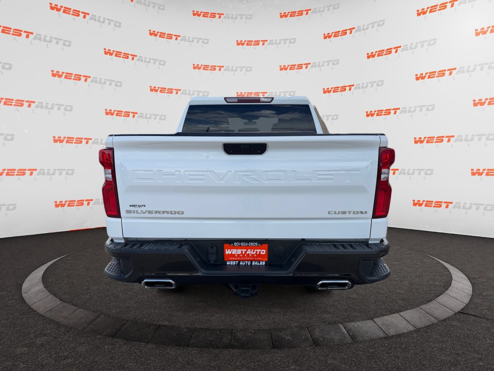 Used 2020 Chevrolet Silverado 1500 Custom Trail Boss w/ Custom Convenience Package AWD/4WD image 4