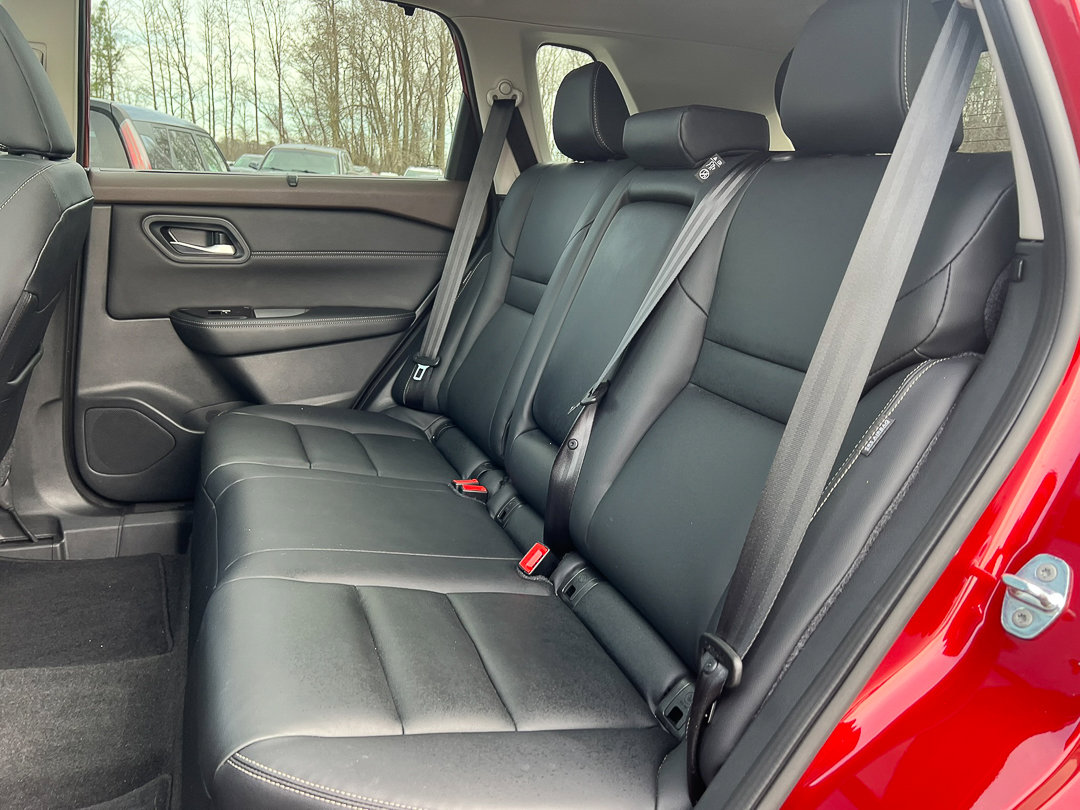 Used 2023 Nissan Rogue SL w/ SL Premium Package image 26