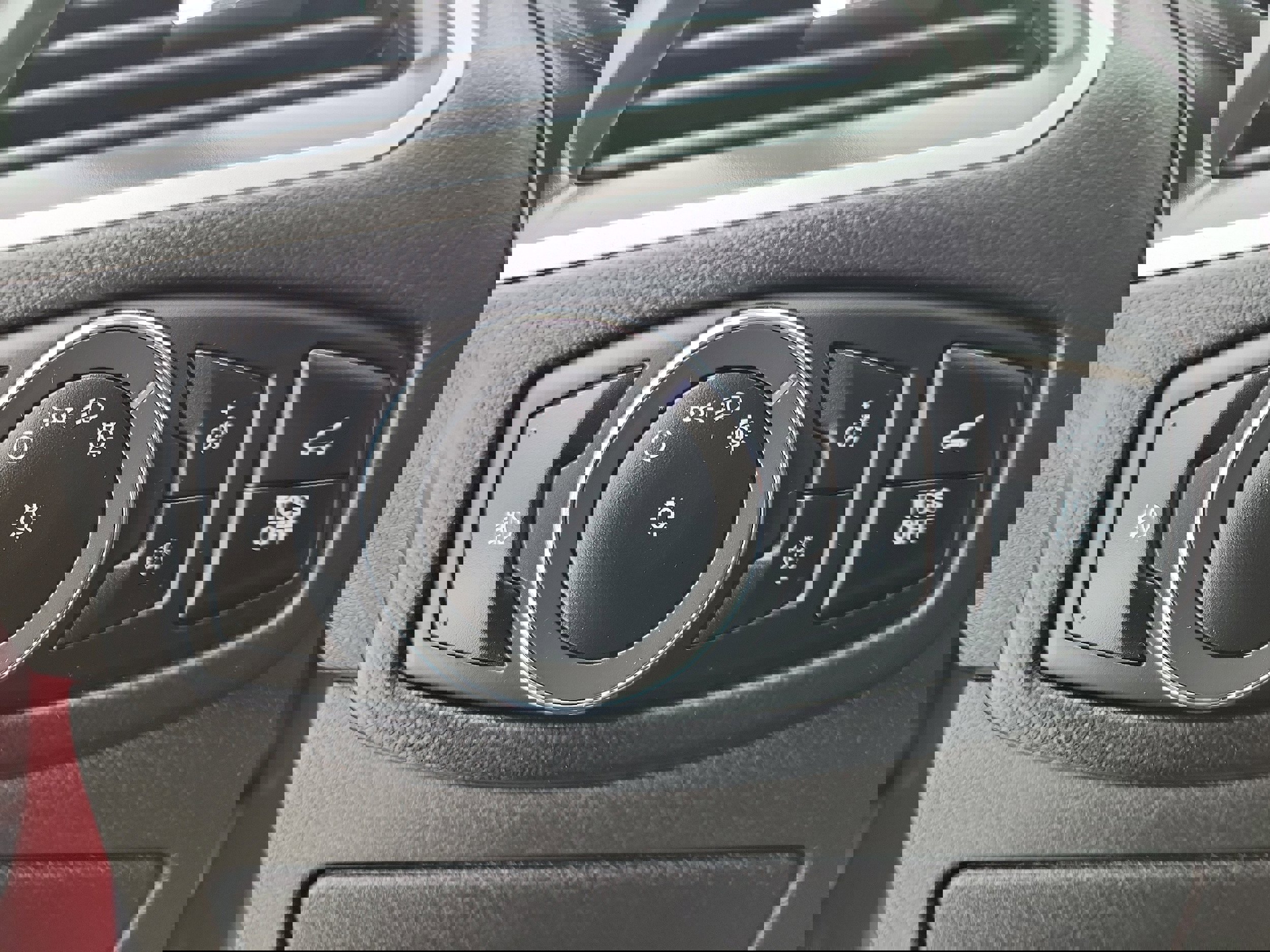 Used 2024 Ford Edge SEL w/ Convenience Package image 22