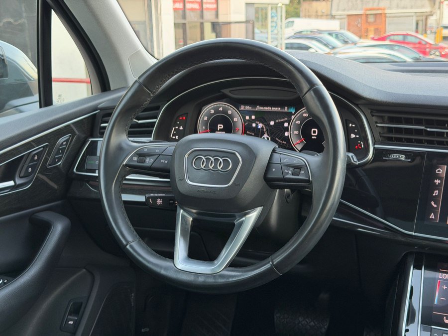 Used 2022 Audi Q7 3.0T Premium Plus w/ Premium Plus Package AWD/4WD image 49