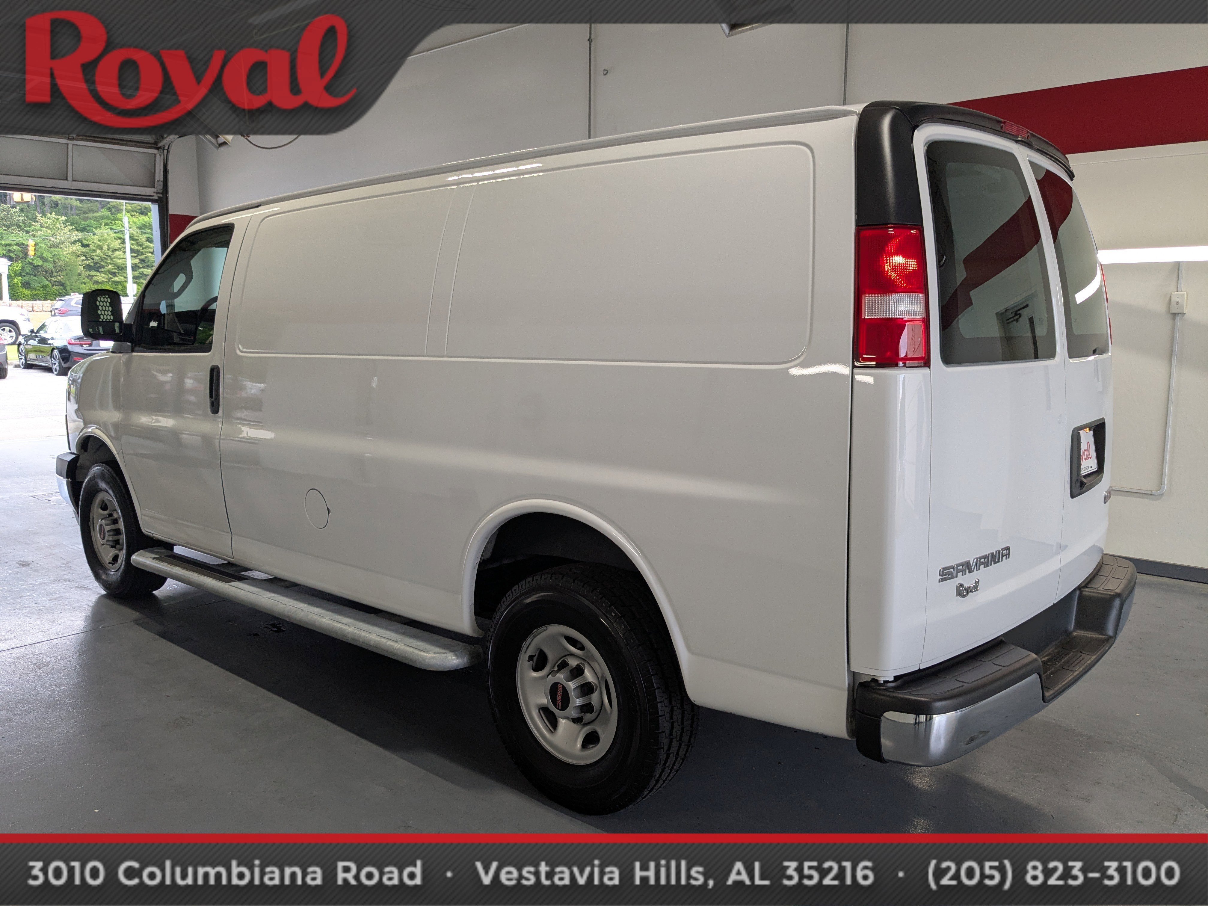 Used 2024 GMC Savana 2500 w/ Driver Convenience Package RWD image 2