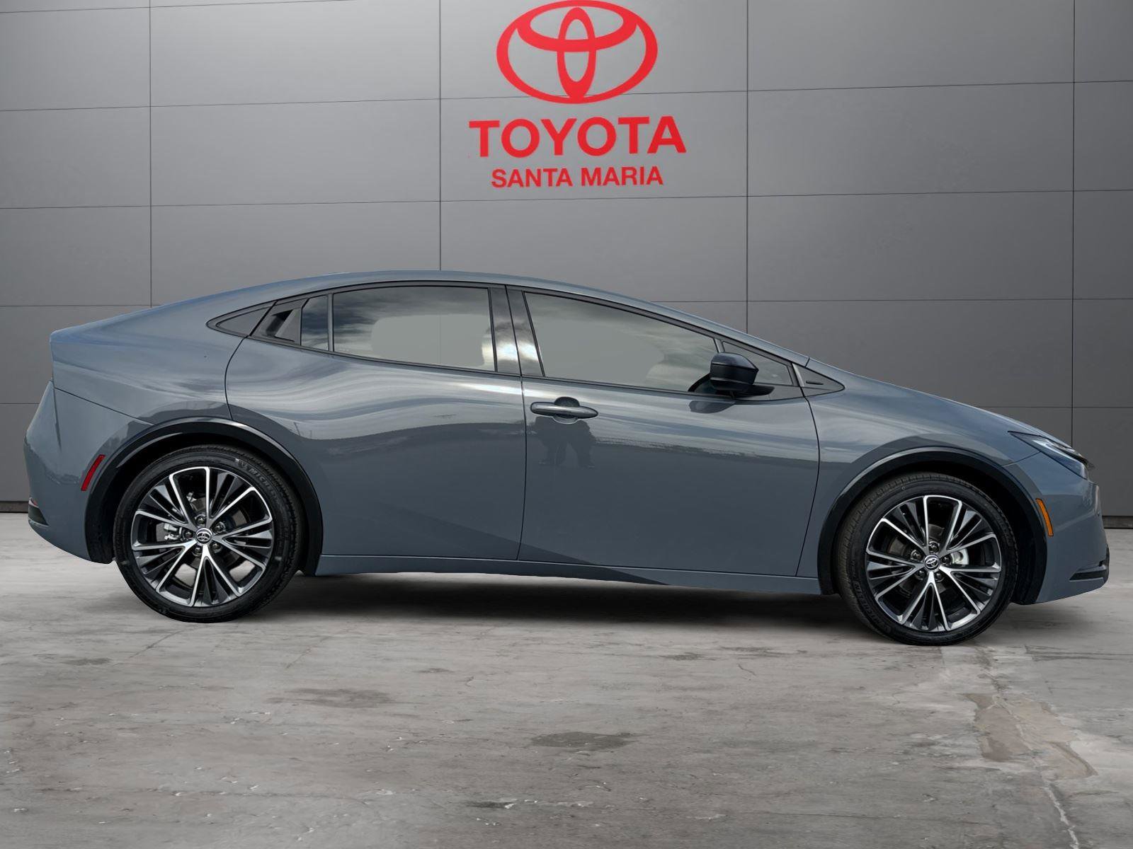 Used 2026 Toyota Prius XLE FWD image 21