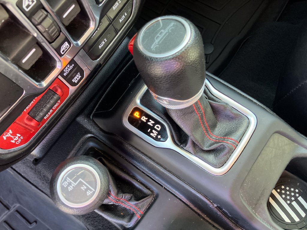 Used 2020 Jeep Gladiator Rubicon w/ Safety Group AWD/4WD image 26