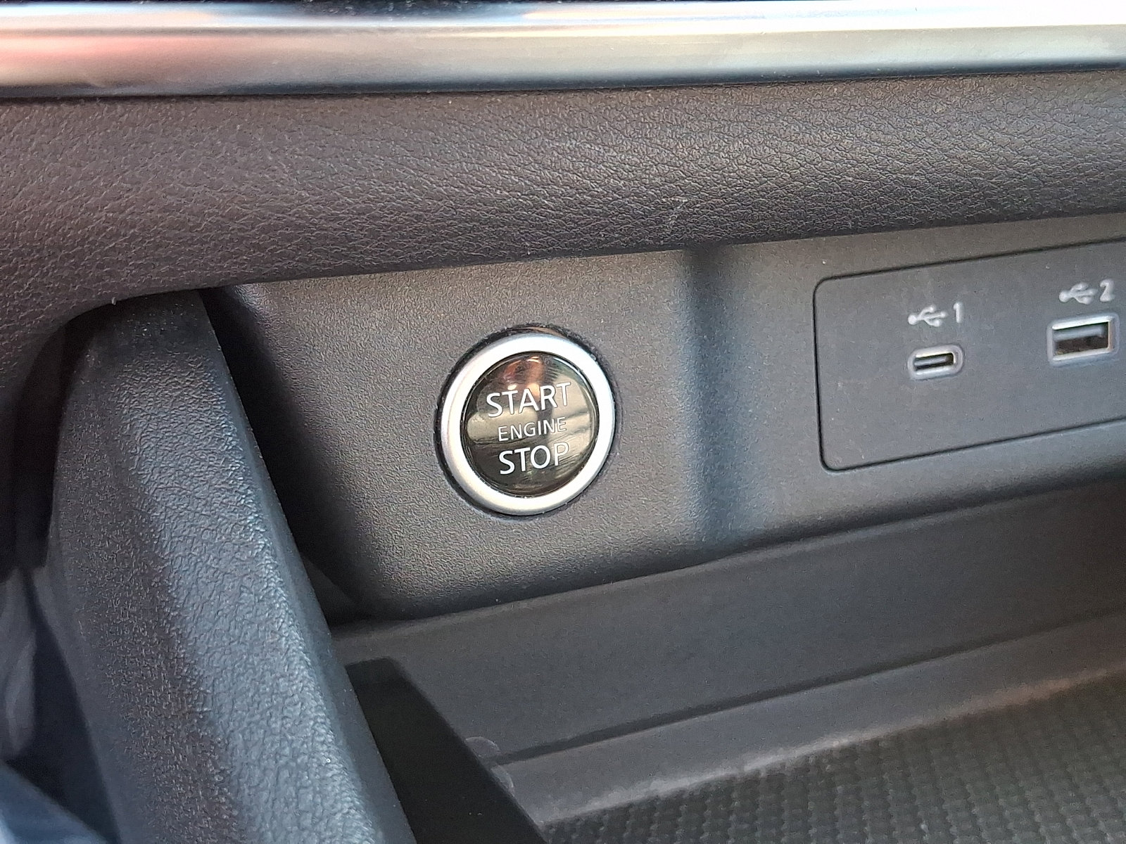 Certified 2023 Nissan Rogue SV w/ SV Premium B Package AWD/4WD image 24