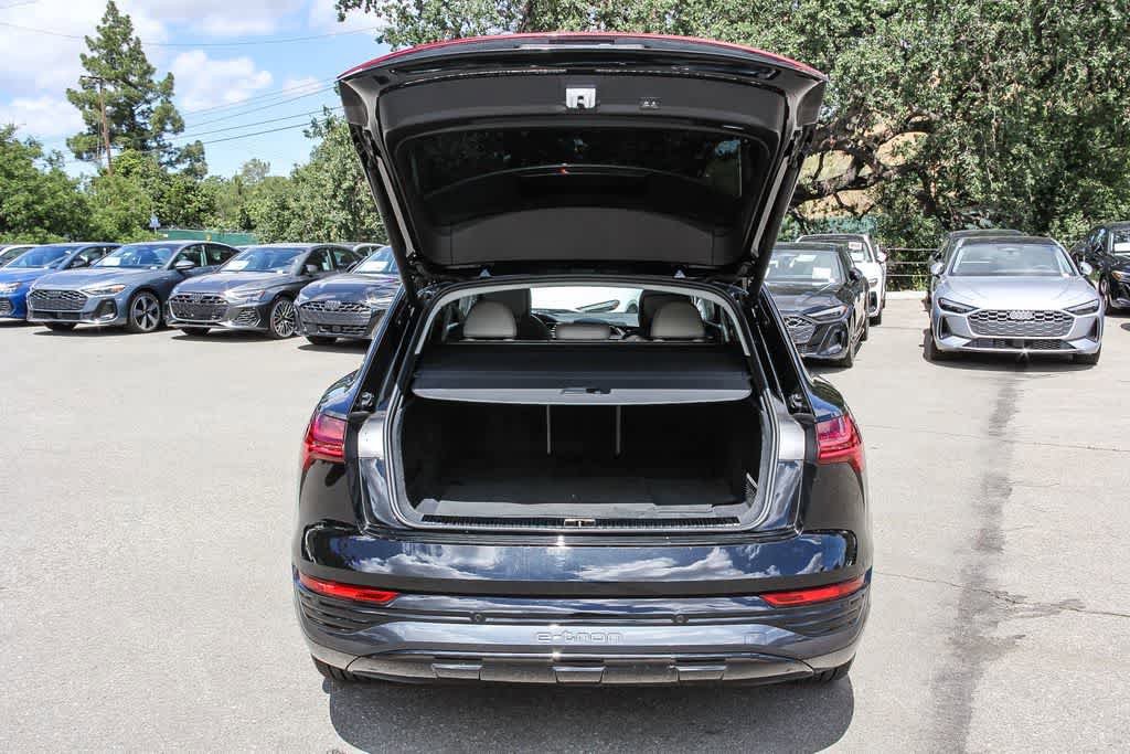 Used 2024 Audi Q8 e-tron Premium Plus AWD/4WD image 26