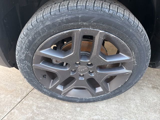 Used 2021 Jeep Renegade Latitude image 11