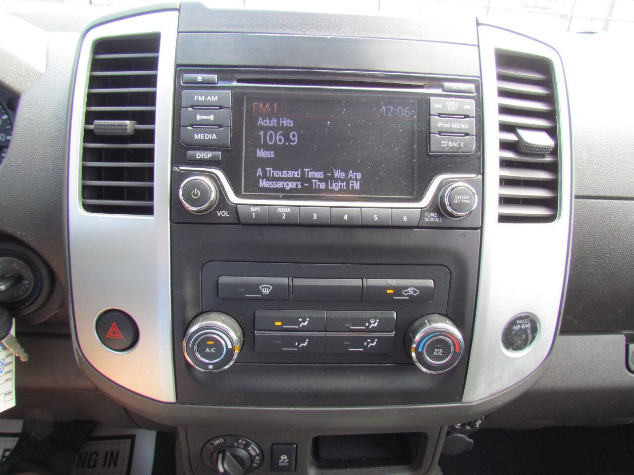 Used 2018 Nissan Frontier SV image 16