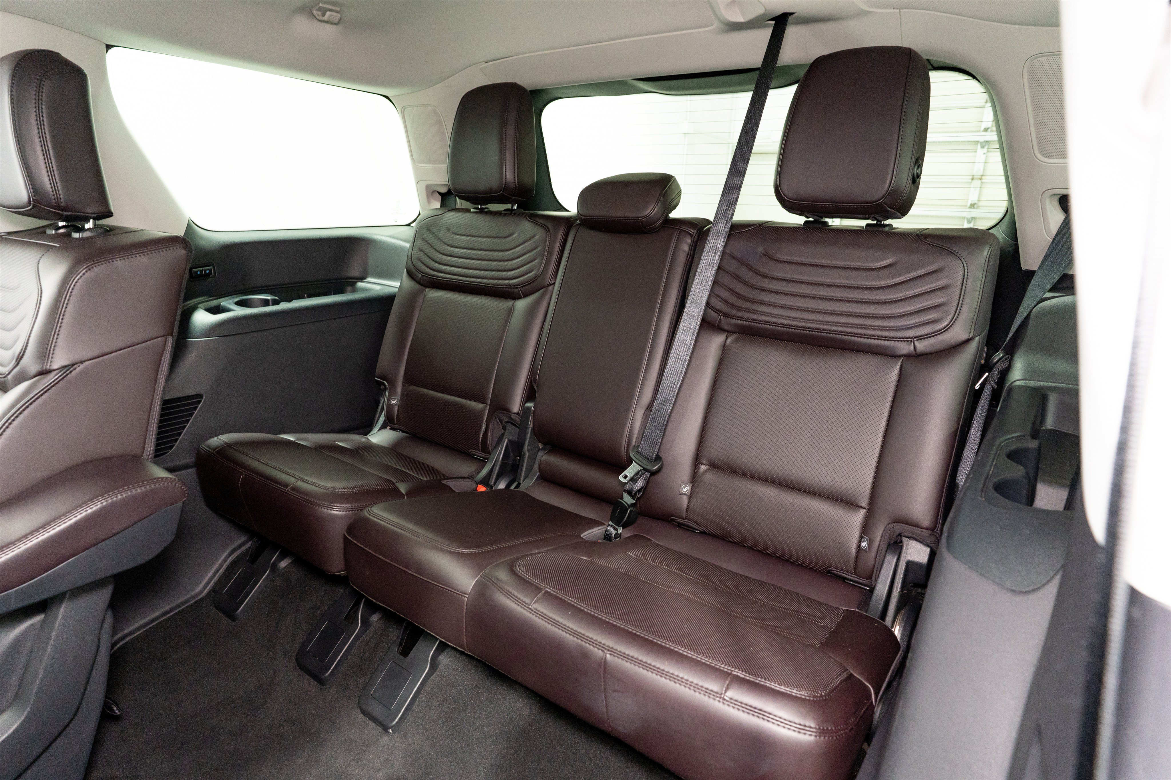 Used 2025 Ford Expedition Platinum w/ Platinum Ultimate Package AWD/4WD image 33