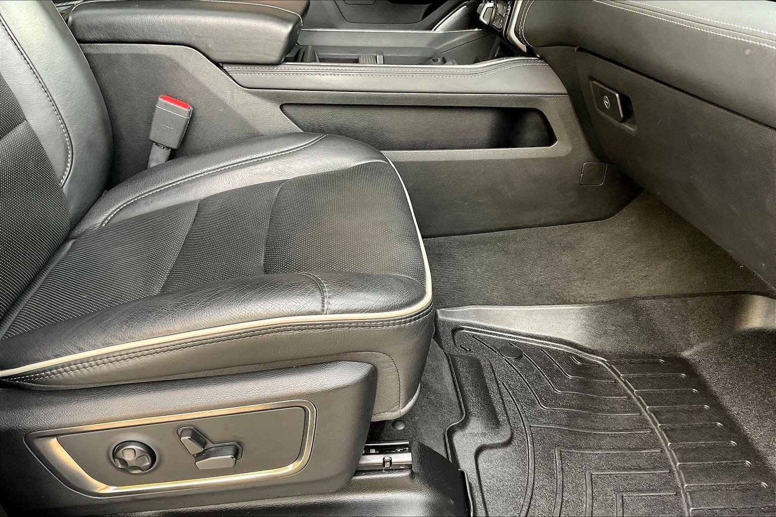 Used 2021 RAM 1500 Limited image 22