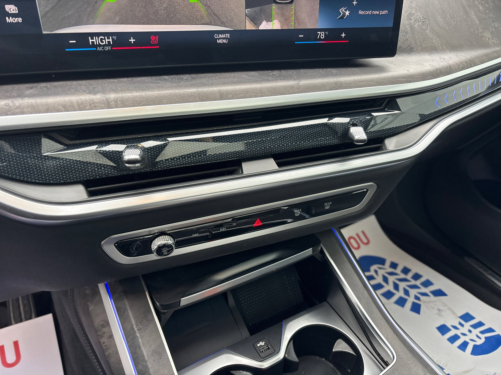 Used 2023 BMW X7 xDrive40i w/ M Sport Package image 21